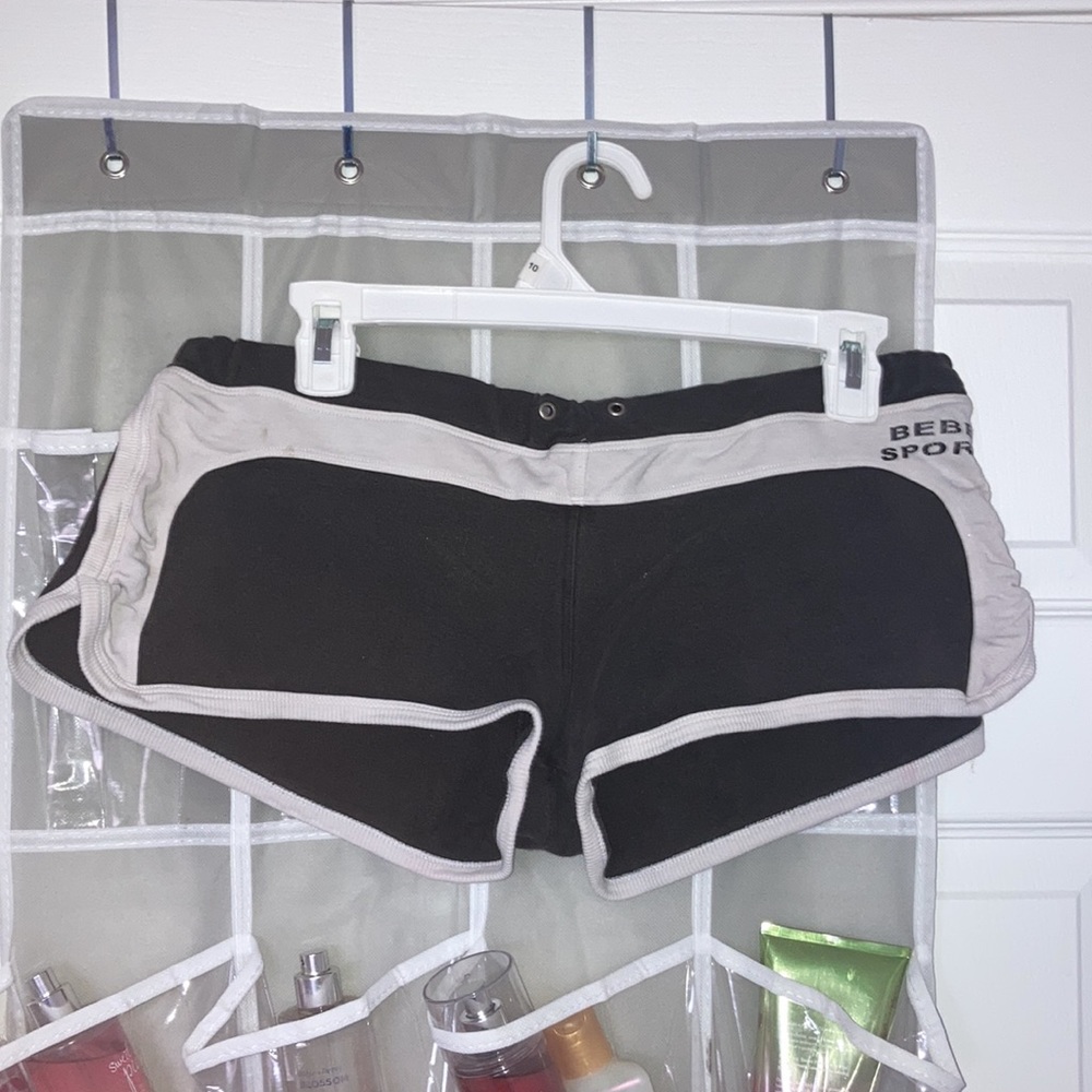 Shorts - Picture 2 of 3